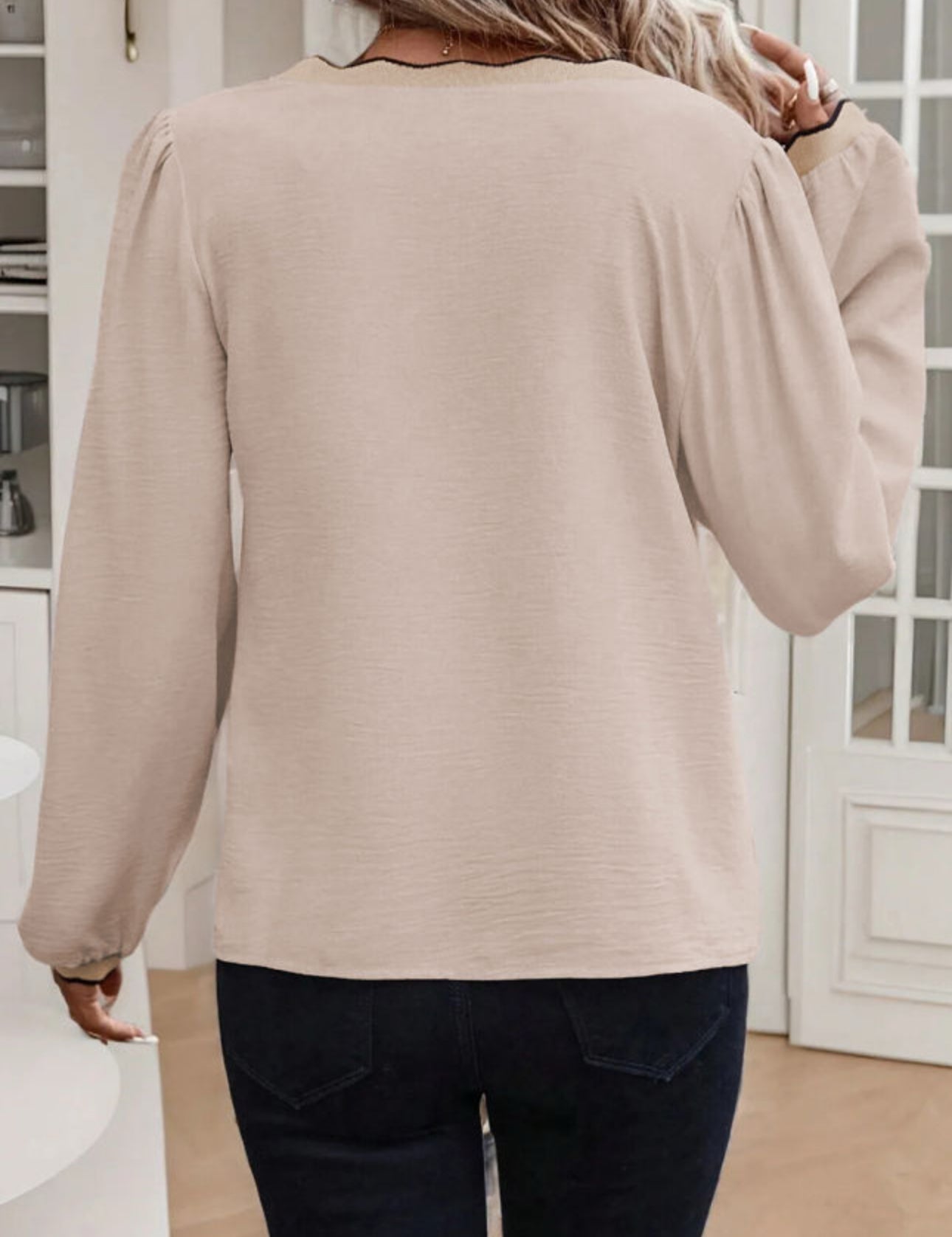 Contrast Scalloped Trim V Neck Long Sleeve Blouse