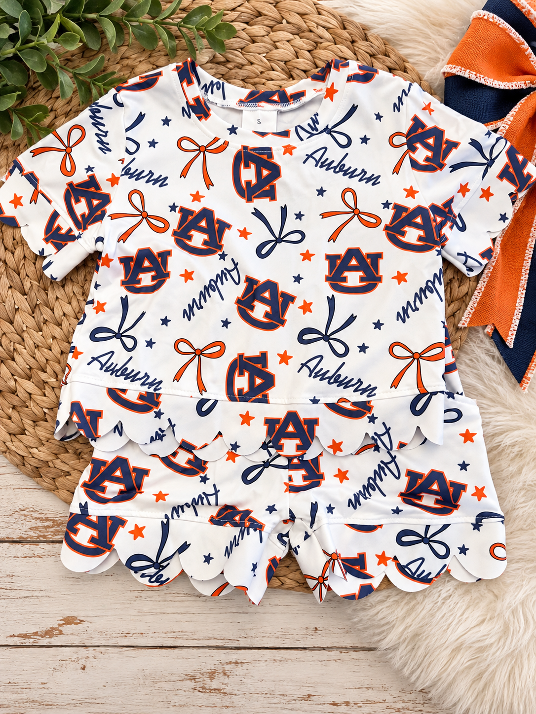 Auburn Scalloped Edges Short Set